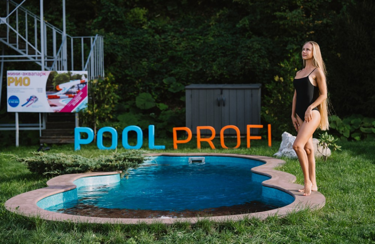 Модель:  Мартиника Атолл
Размер:  Длина: 7,26 м. Ширина: 2,9 м. Глубина: 1,62 м. Объем: 29 м³